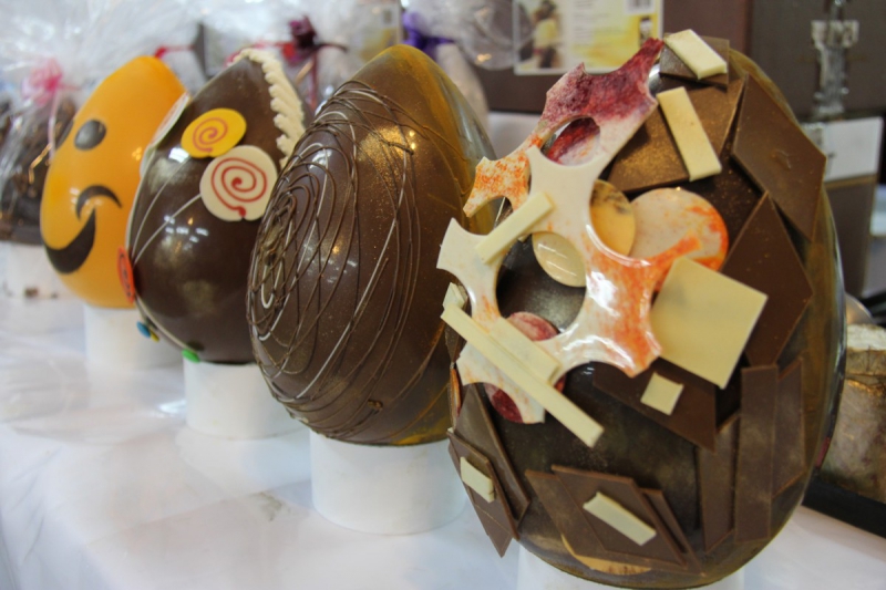 boulangerie-ST PAUL EN FORET-min_chocolate_factory_eggs_easter-897028